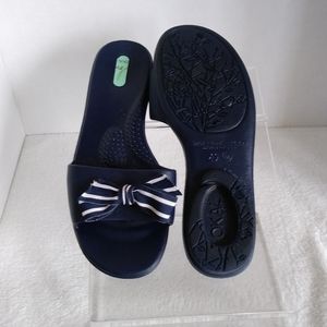 OKA b. sandals size M (7-8)